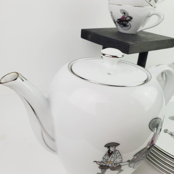 Arita China Japan Porcelain Tea Set, Woman Man Rickshaw 13 pc Set - Picture 6 of 8